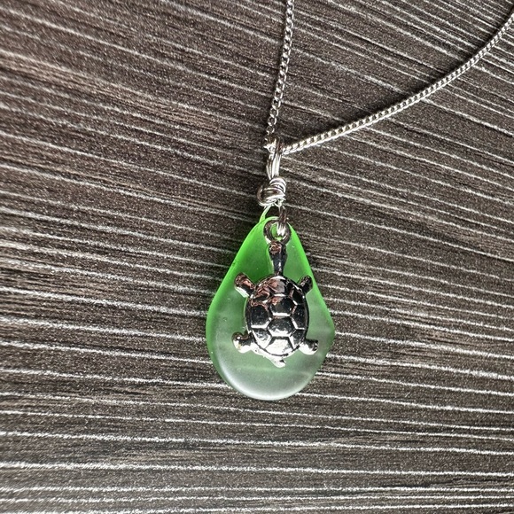Sea glass necklace - Picture 2 of 9